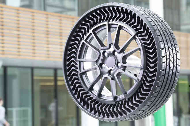Michelin giới thiệu lốp xe không hơi, nỗi lo thủng lốp, xịt hơi vĩnh viễn không còn nữa - Ảnh 1.