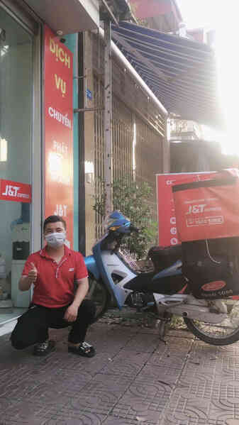 Chuyện chàng shipper thu hút sự chú ý trên mạng xã hội - Ảnh 3. Chuyện chàng shipper thu hút sự chú ý trên mạng xã hội - Ảnh 3.