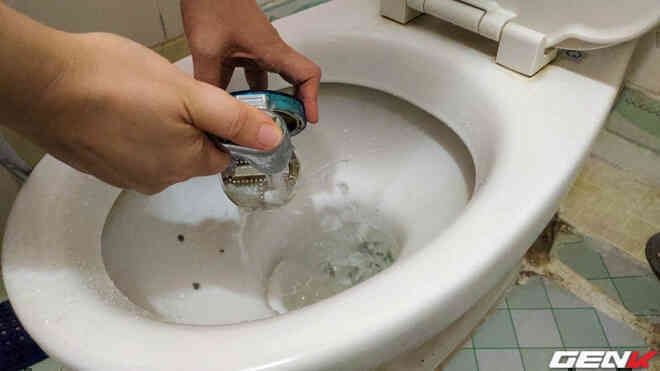 Dùng máy giặt bao nhiêu năm, bạn đã từng thử tháo cục này ra chưa? Nếu chưa thì đừng shock nhé - Ảnh 7. Dùng máy giặt bao nhiêu năm, bạn đã từng thử tháo cục này ra chưa? Nếu chưa thì đừng shock nhé - Ảnh 7.