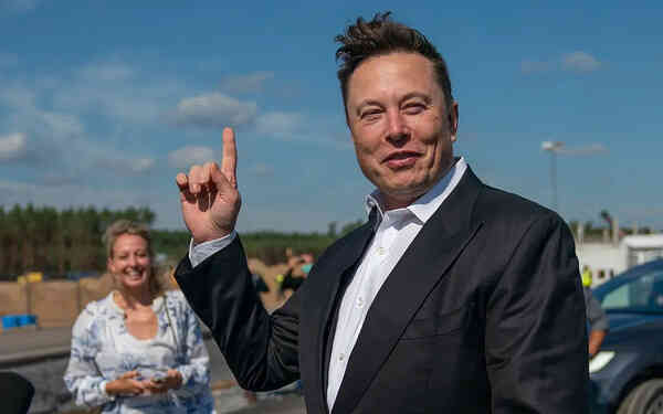 Elon Musk ca ngợi các nhà sản xuất ô tô Trung Quốc