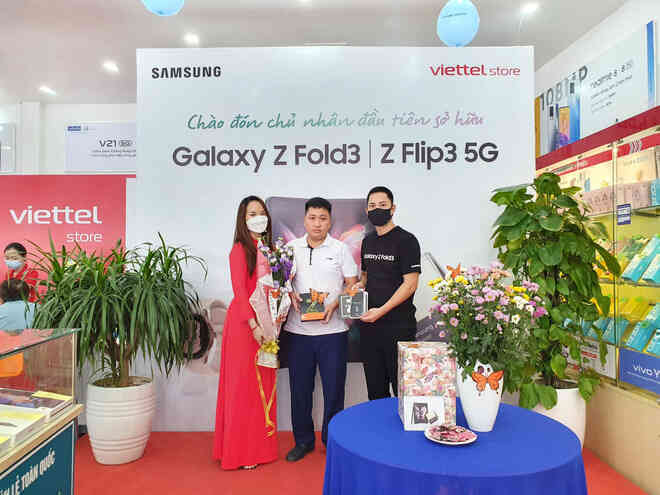 iPhone 13 vừa hết nóng, Samsung mở bán hàng loạt sản phẩm cướp sân khấu - Ảnh 3. iPhone 13 vừa hết nóng, Samsung mở bán hàng loạt sản phẩm cướp sân khấu - Ảnh 3.