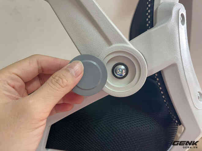 Đặt online ghế văn phòng hết 1,39 triệu đồng: Đẹp mã nhưng ngồi chưa đã - Ảnh 17. Đặt online ghế văn phòng hết 1,39 triệu đồng: Đẹp mã nhưng ngồi chưa đã - Ảnh 17.