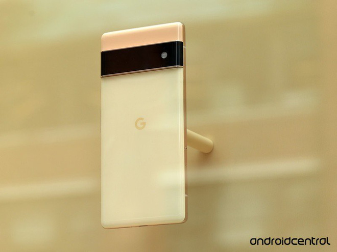 Nếu Pixel 6 không thể tạo dấu ấn trước iPhone 13 tẻ nhạt, thì Google sẽ mãi là người chơi nhỏ bé trong đấu trường smartphone - Ảnh 7.