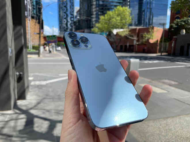 Bóc tem iPhone 13 Pro Max phiên bản màu Sierra Blue trong ngày mở bán - Ảnh 9.