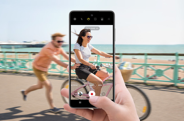 Điều gì khiến Galaxy A52s 5G trở thành siêu phẩm điện thoại tầm trung được giới trẻ săn đón? - Ảnh 4. Điều gì khiến Galaxy A52s 5G trở thành siêu phẩm điện thoại tầm trung được giới trẻ săn đón? - Ảnh 4.