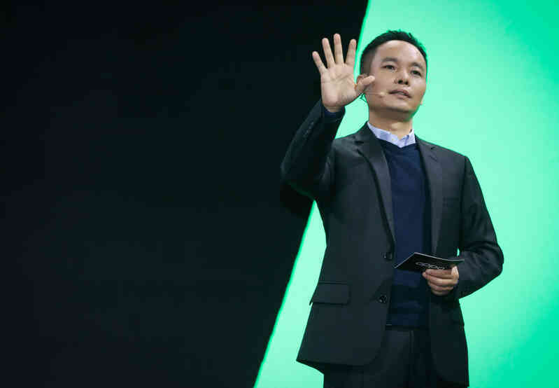 Từ đứa trẻ miền núi trở thành CEO của thương hiệu smartphone bán chạy nhất Trung Quốc: Danh sư xuất cao đồ, biết tự nhận thức về bản thân là bí quyết để thành công - Ảnh 2. Từ đứa trẻ miền núi trở thành CEO của thương hiệu smartphone bán chạy nhất Trung Quốc: Danh sư xuất cao đồ, biết tự nhận thức về bản thân là bí quyết để thành công - Ảnh 2.