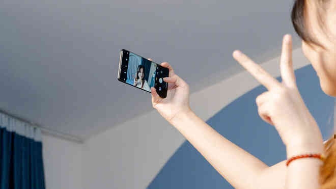 Xiaomi CIVI ra mắt: Camera selfie tích hợp công nghệ làm đẹp GAN đầu tiên, Snapdragon 778G, giá từ 9.1 triệu đồng - Ảnh 2. Xiaomi CIVI ra mắt: Camera selfie tích hợp công nghệ làm đẹp GAN đầu tiên, Snapdragon 778G, giá từ 9.1 triệu đồng - Ảnh 2.