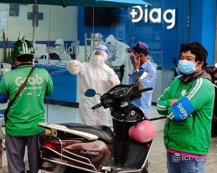 TP.HCM tiếp tục phát kit xét nghiệm cho ứng dụng gọi xe