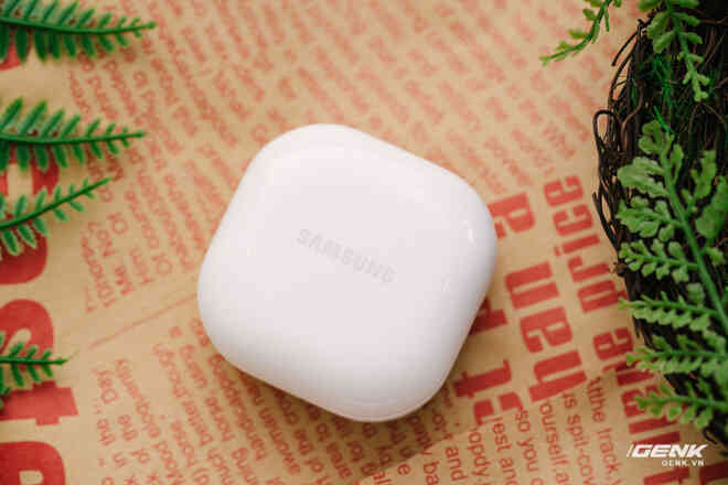 Đánh giá Galaxy Buds 2: True Wireless Samsung đầu tiên tôi có thể khuyến nghị với tất cả mọi người - Ảnh 2. Đánh giá Galaxy Buds 2: True Wireless Samsung đầu tiên tôi có thể khuyến nghị với tất cả mọi người - Ảnh 2.