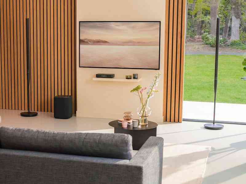Harman Kardon giới thiệu bộ loa không dây Radiance 2400 với thiết kế dành cho các không gian nhỏ