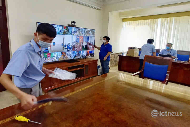 “Thần tốc” xây dựng Trung tâm chỉ huy và hệ thống họp trực tuyến kết nối tới xã, phường