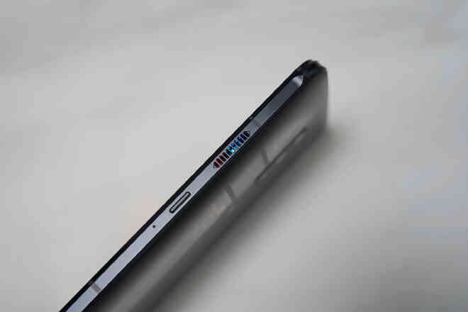 Red Magic 6S Pro ra mắt: Màn hình 165Hz, Snapdragon 888+, tản nhiệt kép, giá từ 14.1 triệu đồng - Ảnh 7. Red Magic 6S Pro ra mắt: Màn hình 165Hz, Snapdragon 888+, tản nhiệt kép, giá từ 14.1 triệu đồng - Ảnh 7.