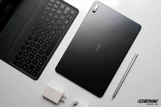 Trên tay máy tính bảng Huawei MatePad 11: Màn hình IPS 120Hz, dùng chip Snapdragon 865, hệ điều hành Harmony OS 2 rất mượt, giá 13.99 triệu đồng - Ảnh 3. Trên tay máy tính bảng Huawei MatePad 11: Màn hình IPS 120Hz, dùng chip Snapdragon 865, hệ điều hành Harmony OS 2 rất mượt, giá 13.99 triệu đồng - Ảnh 3.