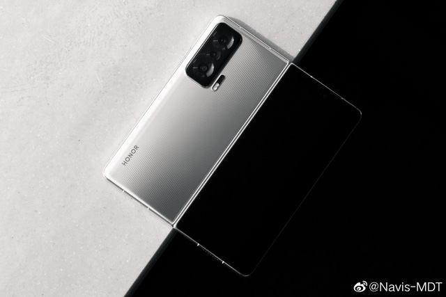Honor ra mắt Magic V: Smartphone màn hình gập đầu tiên trang bị chip Snapdragon 8 Gen 1, giá 35.5 triệu đồng
