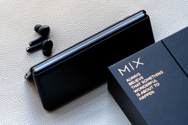 Xiaomi Mi MIX Fold có thêm phiên bản mừng năm mới Nhâm Dần 2022, tặng kèm tai nghe TWS - Ảnh 7. Xiaomi Mi MIX Fold có thêm phiên bản mừng năm mới Nhâm Dần 2022, tặng kèm tai nghe TWS - Ảnh 7.