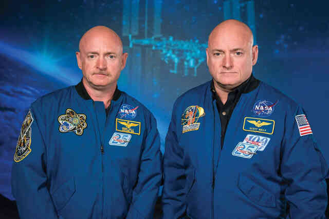Cựu phi hành gia NASA "ship" bộ đồ hóa trang khỉ đột lên ISS để ông anh của mình mặc trêu đồng nghiệp cho vui