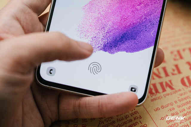 Đánh giá Samsung Galaxy S21 FE: Đúng người sai thời điểm? - Ảnh 7. Đánh giá Samsung Galaxy S21 FE: Đúng người sai thời điểm? - Ảnh 7.
