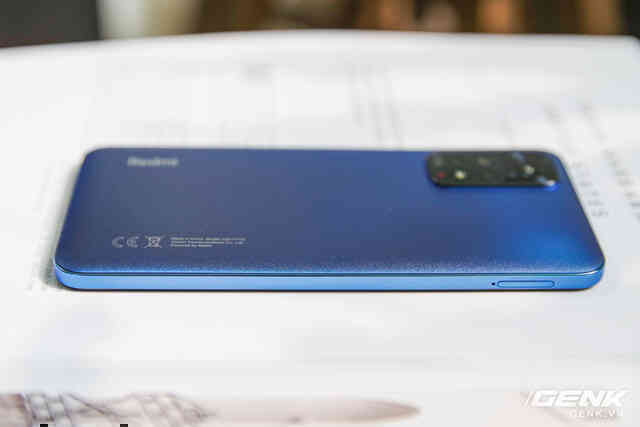 Cận cảnh Redmi Note 11 chính thức tại Việt Nam: camera chính 50MP, màn hình AMOLED, sạc nhanh 33W, giá 4.7 triệu đồng - Ảnh 3. Cận cảnh Redmi Note 11 chính thức tại Việt Nam: camera chính 50MP, màn hình AMOLED, sạc nhanh 33W, giá 4.7 triệu đồng - Ảnh 3.