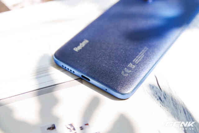 Cận cảnh Redmi Note 11 chính thức tại Việt Nam: camera chính 50MP, màn hình AMOLED, sạc nhanh 33W, giá 4.7 triệu đồng - Ảnh 9. Cận cảnh Redmi Note 11 chính thức tại Việt Nam: camera chính 50MP, màn hình AMOLED, sạc nhanh 33W, giá 4.7 triệu đồng - Ảnh 9.