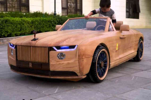 Ông bố của năm: Chế siêu xe Roll-Royce 28 triệu USD bằng gỗ “sao y bản chính” cho con lái chơi