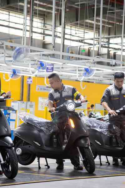 Cận cảnh dây chuyền ra đời chiếc xe máy điện khiến 18.000 đơn 'chốt' trong 48 giờ - Ảnh 20. Cận cảnh dây chuyền ra đời chiếc xe máy điện khiến 18.000 đơn 'chốt' trong 48 giờ - Ảnh 20.