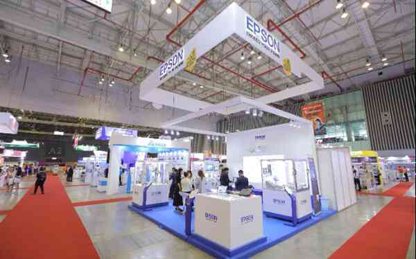 Epson lần đầu tiên giới thiệu robot công nghiệp tại Triển lãm quốc tế METALEX 2022