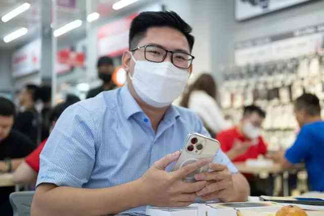 iPhone 14 “ế hàng” trong ngày đầu mở bán tại Việt Nam, lý do là gì? - Ảnh 5. iPhone 14 “ế hàng” trong ngày đầu mở bán tại Việt Nam, lý do là gì? - Ảnh 5.