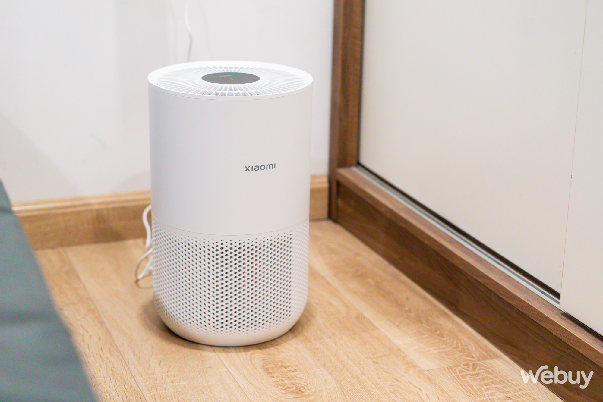 Trên tay máy lọc không khí Xiaomi Air Purifier 4 Compact: Thiết kế nhỏ gọn, điều khiển dễ dàng bằng ứng dụng - Ảnh 4. Trên tay máy lọc không khí Xiaomi Air Purifier 4 Compact: Thiết kế nhỏ gọn, điều khiển dễ dàng bằng ứng dụng - Ảnh 4.