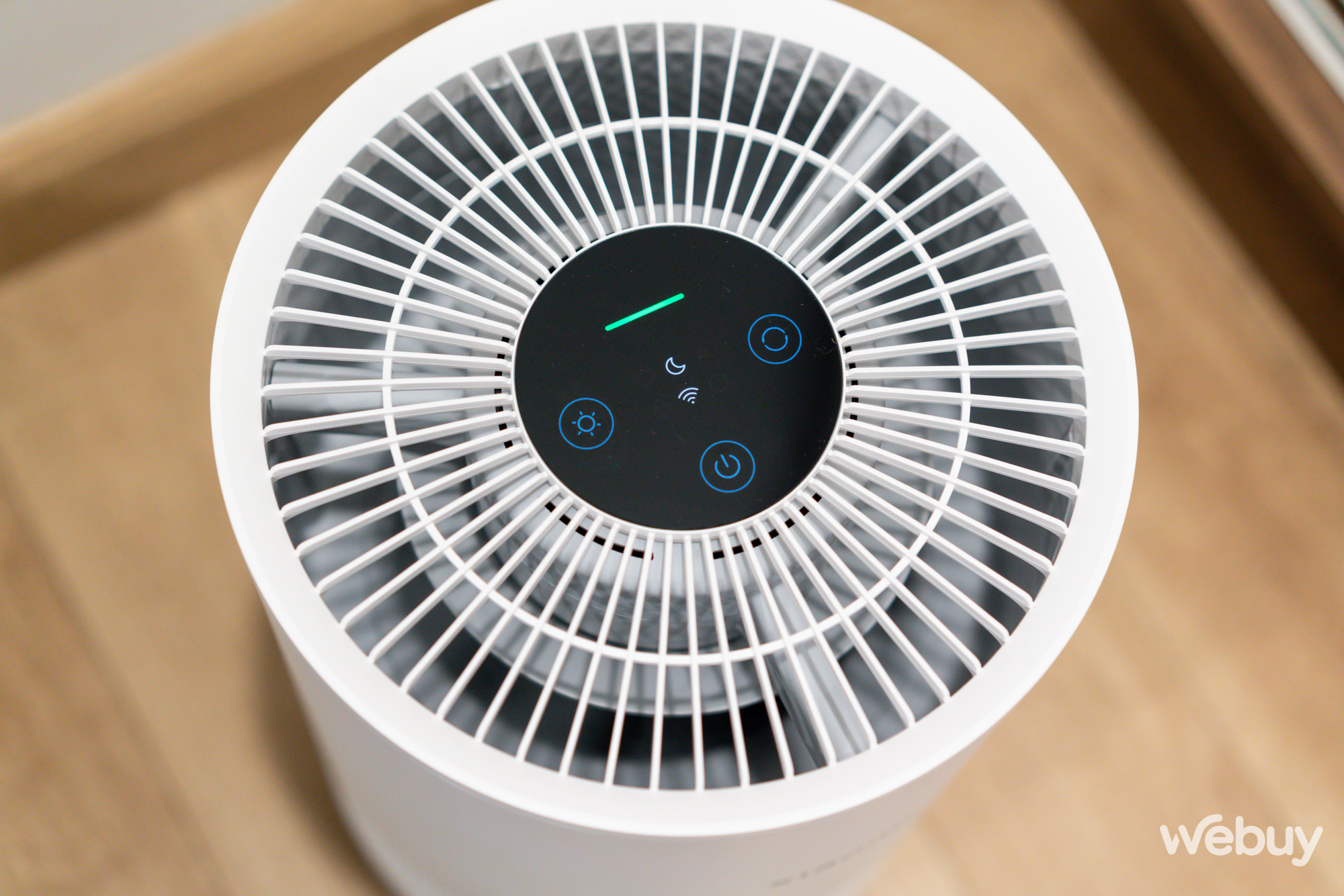 Trên tay máy lọc không khí Xiaomi Air Purifier 4 Compact: Thiết kế nhỏ gọn, điều khiển dễ dàng bằng ứng dụng - Ảnh 6. Trên tay máy lọc không khí Xiaomi Air Purifier 4 Compact: Thiết kế nhỏ gọn, điều khiển dễ dàng bằng ứng dụng - Ảnh 6.
