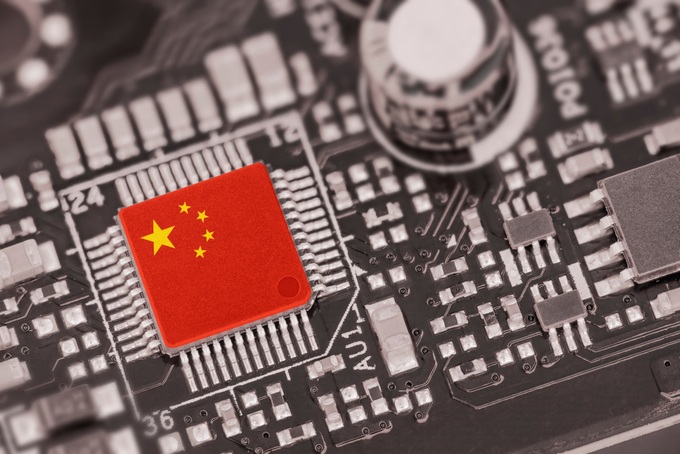 Apple dừng kế hoạch dùng chip giá rẻ của Trung Quốc trên iPhone