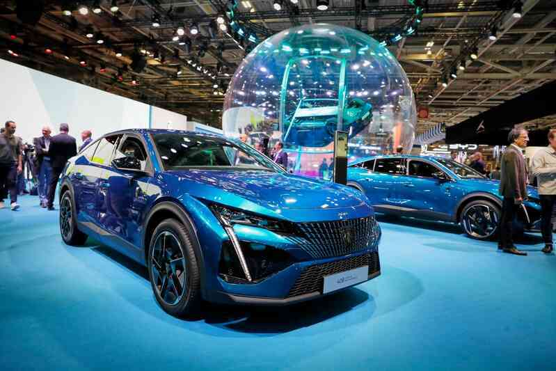 VinFast VF 6, 7, 8, 9 đang chinh phục người Pháp tại Paris Motor Show 2022 - Ảnh 12. VinFast VF 6, 7, 8, 9 đang chinh phục người Pháp tại Paris Motor Show 2022 - Ảnh 12.