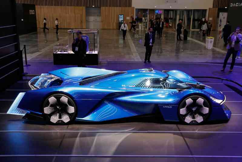 VinFast VF 6, 7, 8, 9 đang chinh phục người Pháp tại Paris Motor Show 2022 - Ảnh 13. VinFast VF 6, 7, 8, 9 đang chinh phục người Pháp tại Paris Motor Show 2022 - Ảnh 13.