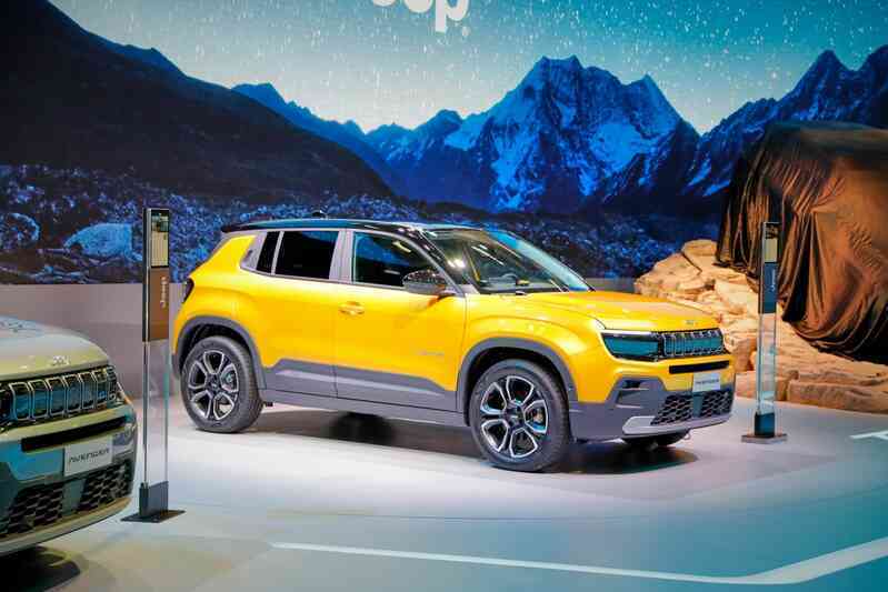 VinFast VF 6, 7, 8, 9 đang chinh phục người Pháp tại Paris Motor Show 2022 - Ảnh 10. VinFast VF 6, 7, 8, 9 đang chinh phục người Pháp tại Paris Motor Show 2022 - Ảnh 10.