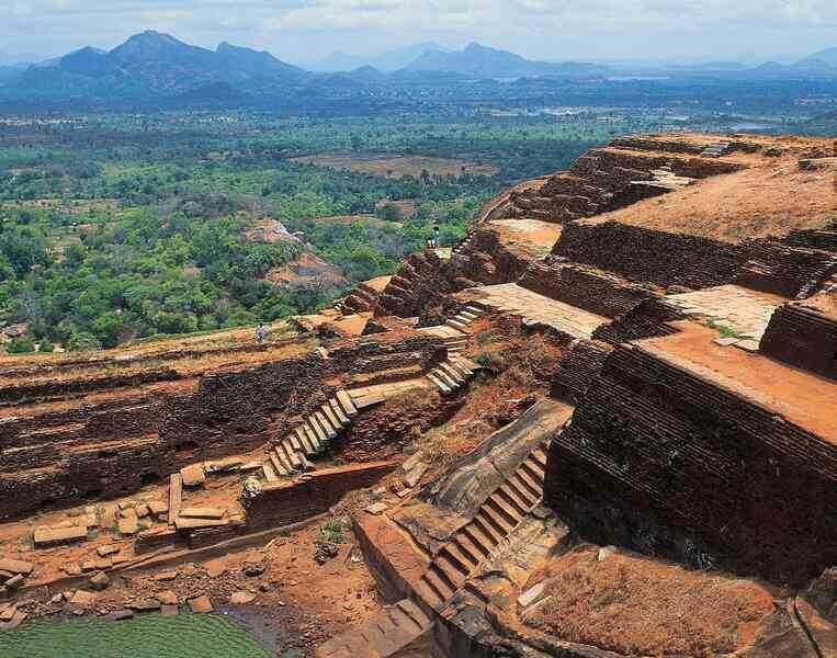 'Sư thành' - công trình cổ đại ẩn giữa núi rừng Sri Lanka - Ảnh 2. 'Sư thành' - công trình cổ đại ẩn giữa núi rừng Sri Lanka - Ảnh 2.