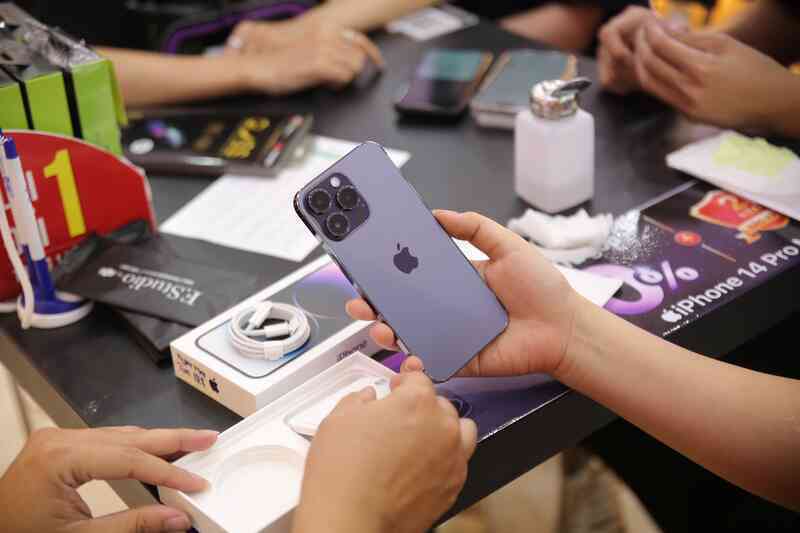 iPhone 14 VN/A bán trôi nổi trên thị trường - Ảnh 3. iPhone 14 VN/A bán trôi nổi trên thị trường - Ảnh 3.