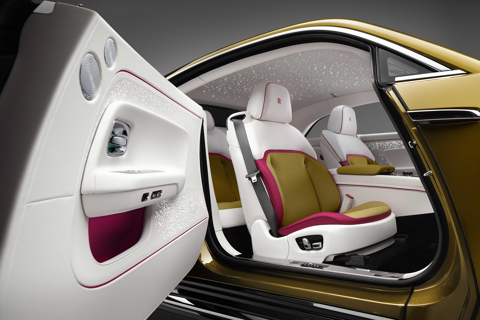 Rolls-Royce Spectre ra mắt: Xe điện sang xịn nhất thế giới, chạy 520km/sạc - Ảnh 11. Rolls-Royce Spectre ra mắt: Xe điện sang xịn nhất thế giới, chạy 520km/sạc - Ảnh 11.