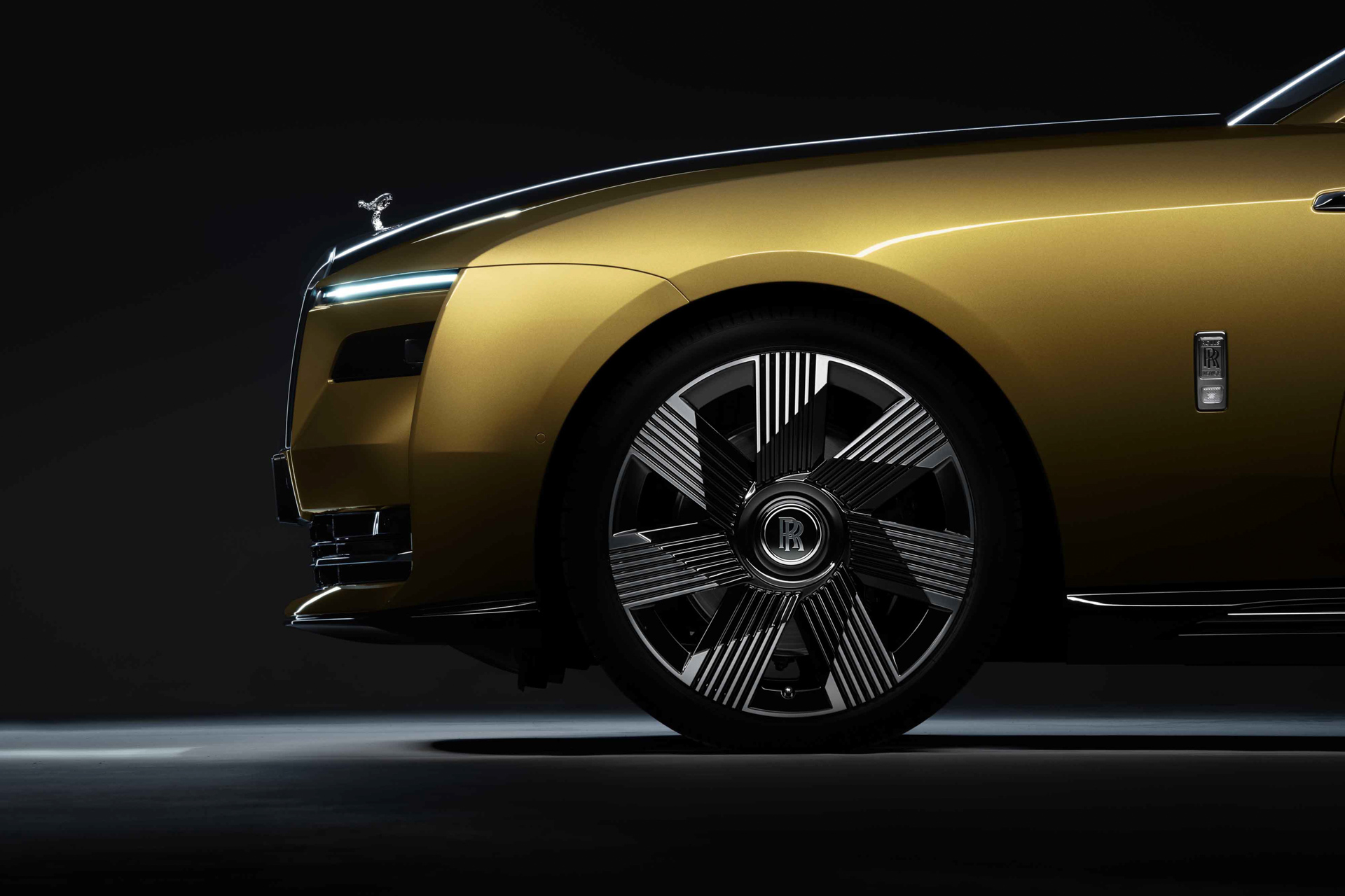 Rolls-Royce Spectre ra mắt: Xe điện sang xịn nhất thế giới, chạy 520km/sạc - Ảnh 8. Rolls-Royce Spectre ra mắt: Xe điện sang xịn nhất thế giới, chạy 520km/sạc - Ảnh 8.
