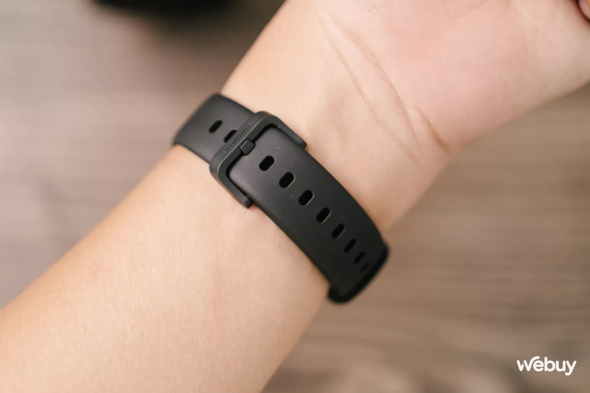 Xiaomi Band 7 Pro chính hãng: Thiết kế mới, đã hỗ trợ tiếng Việt hoàn chỉnh, GPS tích hợp, pin 12 ngày, giá gần 2 triệu