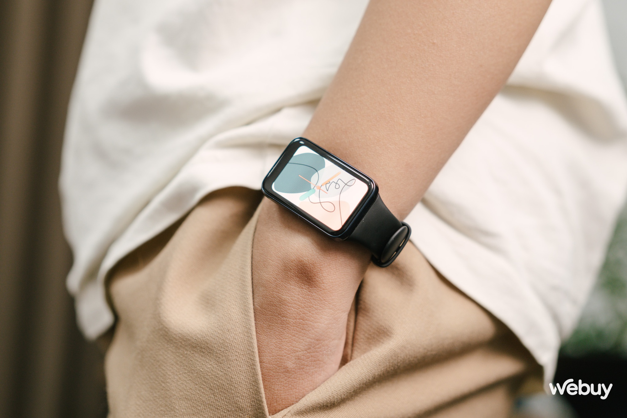 Xiaomi Band 7 Pro chính hãng: Thiết kế mới, đã hỗ trợ tiếng Việt hoàn chỉnh, GPS tích hợp, pin 12 ngày, giá gần 2 triệu