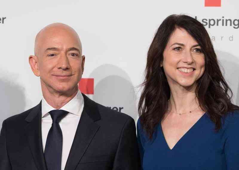 Sau gần 3 năm ly hôn, vợ cũ Jeff Bezos còn nhận bao nhiêu tiền từ Amazon mỗi năm? Dù đã cho đi rất nhiều nhưng con số vẫn gây choáng ngợp