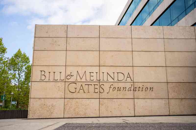 Bất ngờ về cuộc sống của Bill Gates sau li hôn: “Đấu khẩu” nhiều hơn, muốn quyên hết tài sản làm từ thiện, khẳng định sẽ "không kết hôn với người khác" - Ảnh 2. Bất ngờ về cuộc sống của Bill Gates sau li hôn: “Đấu khẩu” nhiều hơn, muốn quyên hết tài sản làm từ thiện, khẳng định sẽ "không kết hôn với người khác" - Ảnh 2.