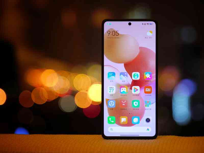 Xiaomi ra mắt điện thoại 8 triệu có sạc nhanh 210W, camera 200MP