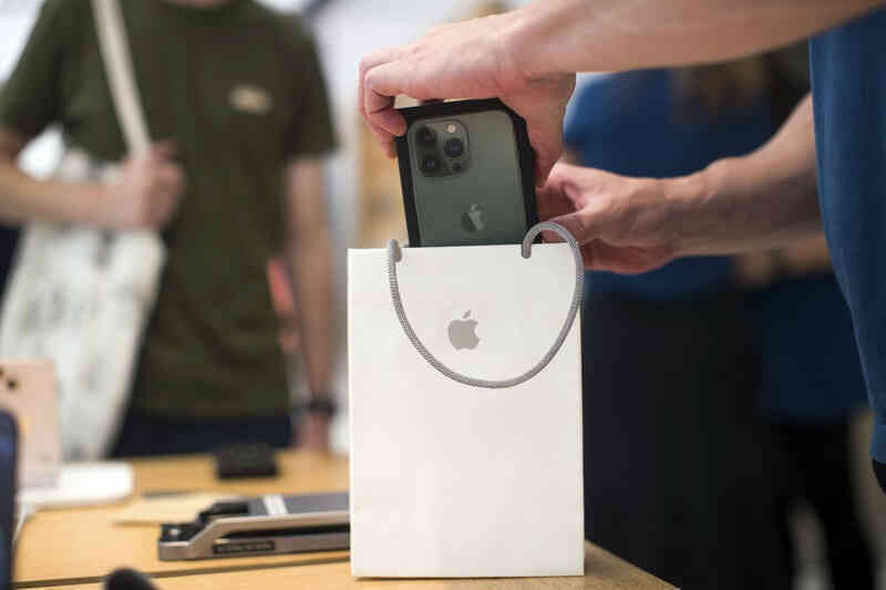 Giống Toyota của ngành ô tô, Apple có lý do để không phát triển sản phẩm smartphone màn hình gập - Ảnh 3. Giống Toyota của ngành ô tô, Apple có lý do để không phát triển sản phẩm smartphone màn hình gập - Ảnh 3.