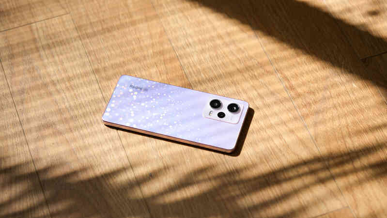 Ảnh thực tế Redmi Note 12 Pro: Thiết kế quen thuộc, chip Dimensity 1080, giá dưới 6 triệu đồng
