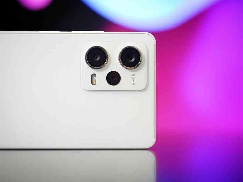 Ảnh thực tế Redmi Note 12 Pro: Thiết kế quen thuộc, chip Dimensity 1080, giá dưới 6 triệu đồng - Ảnh 6. Ảnh thực tế Redmi Note 12 Pro: Thiết kế quen thuộc, chip Dimensity 1080, giá dưới 6 triệu đồng - Ảnh 6.