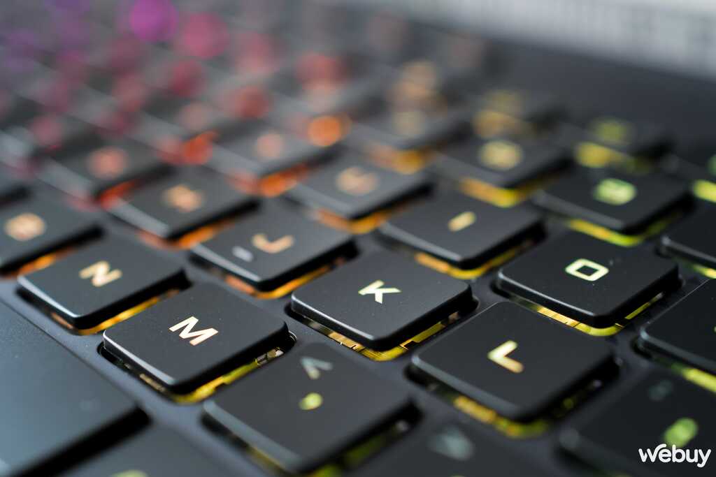 Trải nghiệm nhanh ASUS ROG Strix G15 2022: Thiết kế không nhiều thay đổi nhưng hiệu năng được nâng cấp, giá gần 50,5 triệu đồng - Ảnh 10. Trải nghiệm nhanh ASUS ROG Strix G15 2022: Thiết kế không nhiều thay đổi nhưng hiệu năng được nâng cấp, giá gần 50,5 triệu đồng - Ảnh 10.