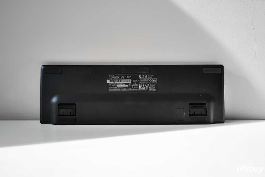 Trên tay bàn phím Razer DeathStalker V2 Pro và chuột Basilisk V3 Pro: Đúng chất một cặp bài trùng - Ảnh 11. Trên tay bàn phím Razer DeathStalker V2 Pro và chuột Basilisk V3 Pro: Đúng chất một cặp bài trùng - Ảnh 11.