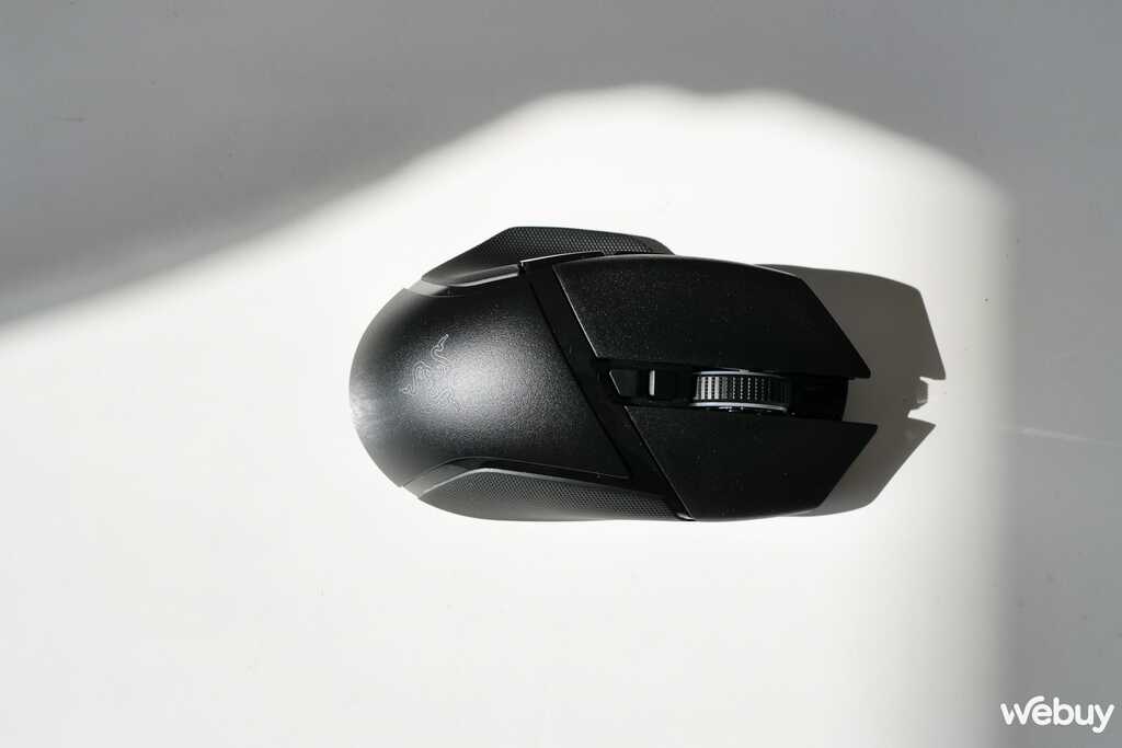 Trên tay bàn phím Razer DeathStalker V2 Pro và chuột Basilisk V3 Pro: Đúng chất một cặp bài trùng - Ảnh 24. Trên tay bàn phím Razer DeathStalker V2 Pro và chuột Basilisk V3 Pro: Đúng chất một cặp bài trùng - Ảnh 24.