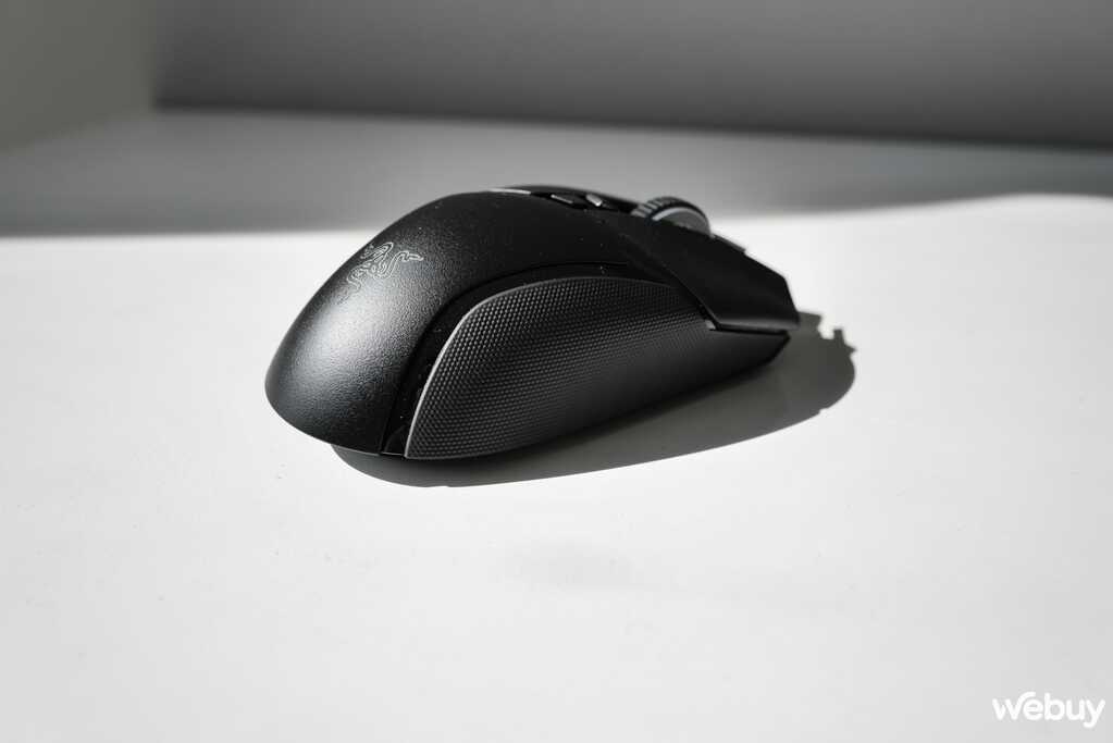 Trên tay bàn phím Razer DeathStalker V2 Pro và chuột Basilisk V3 Pro: Đúng chất một cặp bài trùng - Ảnh 30. Trên tay bàn phím Razer DeathStalker V2 Pro và chuột Basilisk V3 Pro: Đúng chất một cặp bài trùng - Ảnh 30.