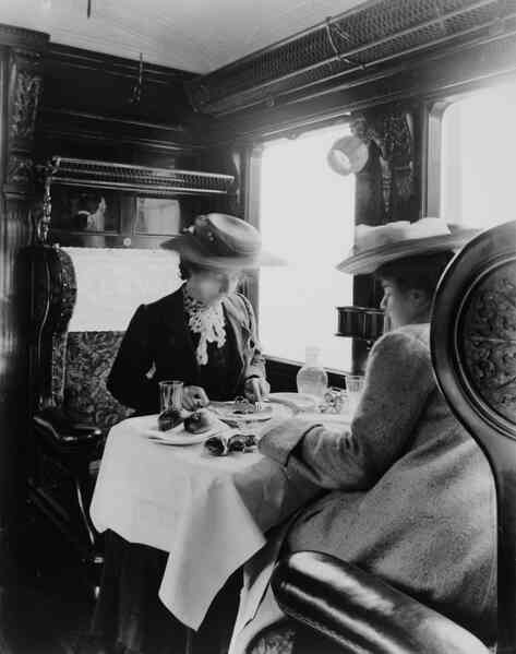 Những bức ảnh hiếm hoi về tàu hỏa hạng sang những năm 1900 - 1940 - Ảnh 2.